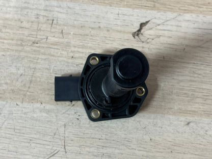2006-2011 BMW 323i Oil Level Sensor 7607910 323i, 325i, E82 E90 