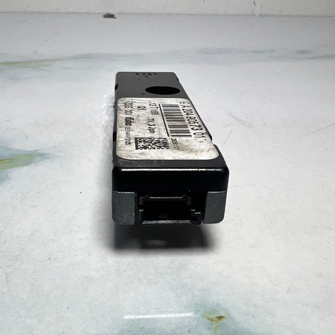 Mercedes Antenna Amplifier A2049057301 E-Class C207 Coupe