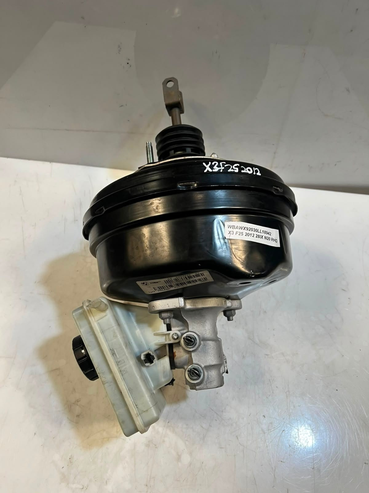 2011-2017 BMW X3 F225 X4 F26 Brake Booster & Master Cylinder Assembly 6854348