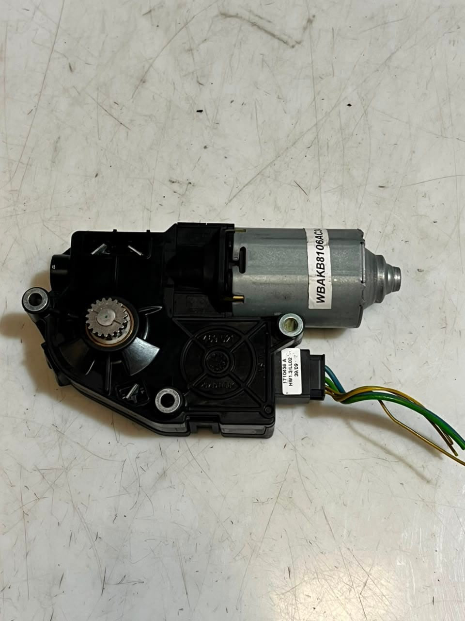 2011 BMW 328i 535i 530i 540i F01 F02 F02 F10 F18 F26 Sunroof Motor 7193398
