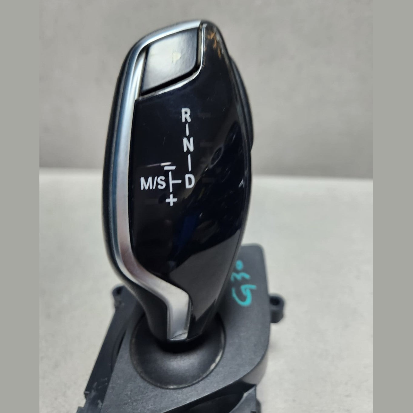 2018-2019 BMW 530e Automatic Gear Selector Shifter 7947692 5 Series G30 G31 RHD