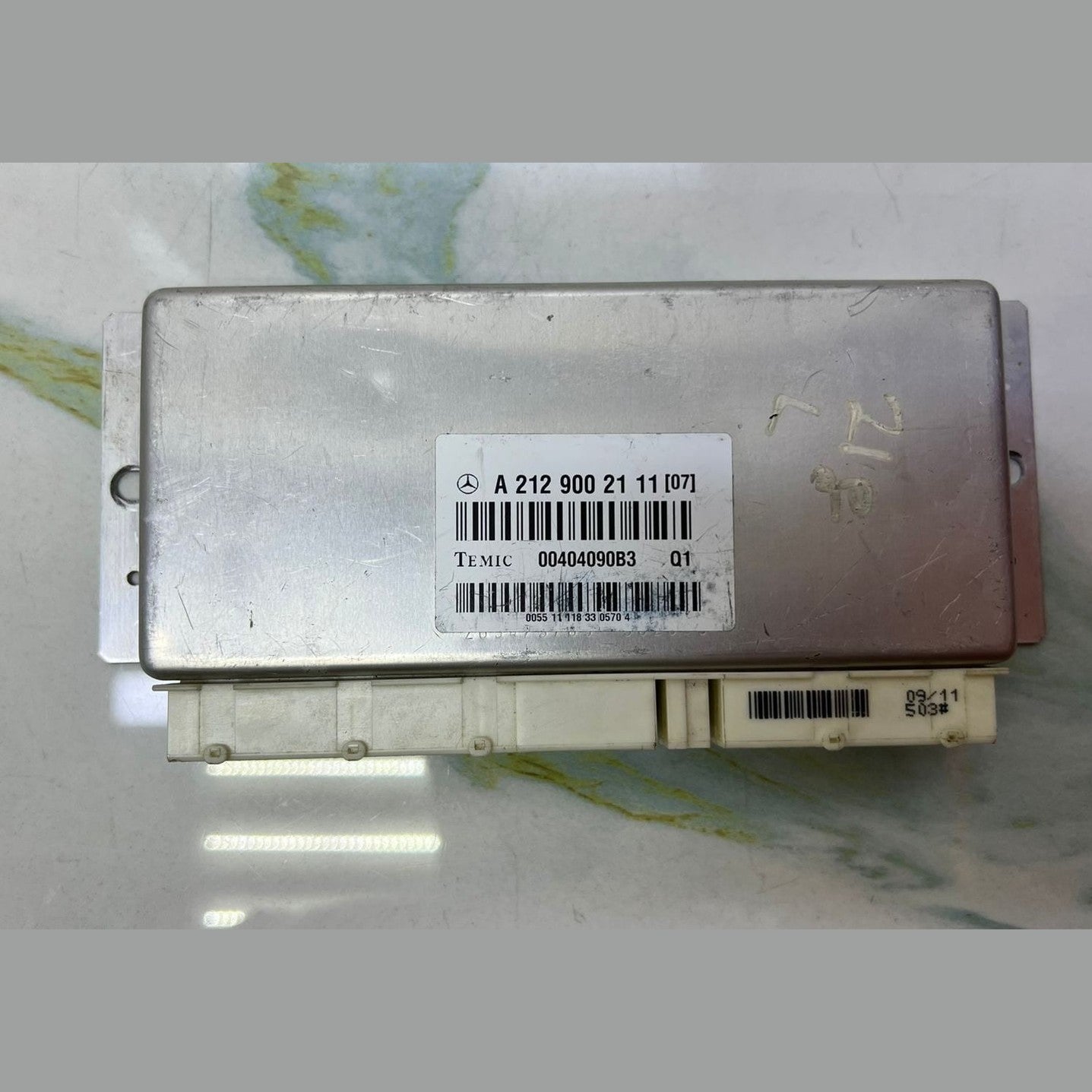 10-18 Mercedes CLS550 Air Suspension Control Module A2129002111 CLS-Class W218, 