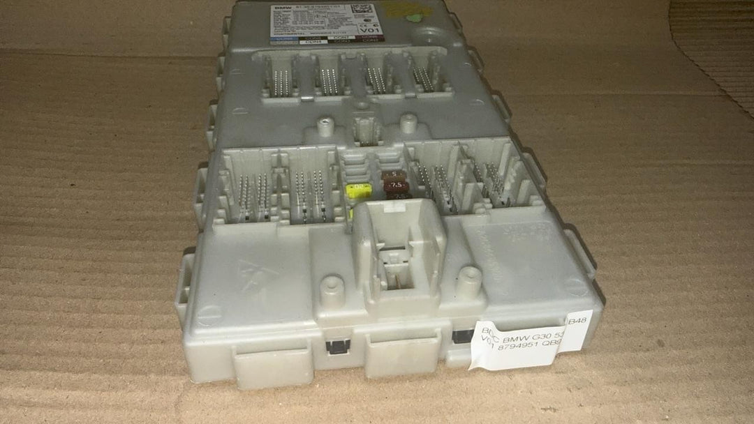 BMW BDC BODY DOMAIN CONTROLLER G30 530E B48 V01 8794951