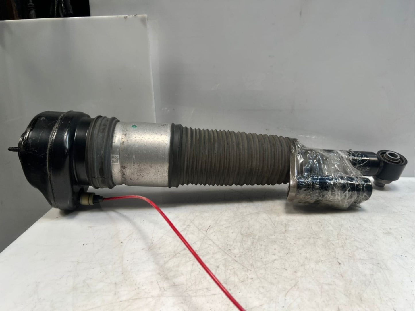 2016-2020 BMW 750 7 Series G11 G12 B7 Air Suspension Strut Rear Left 6874593 OEM