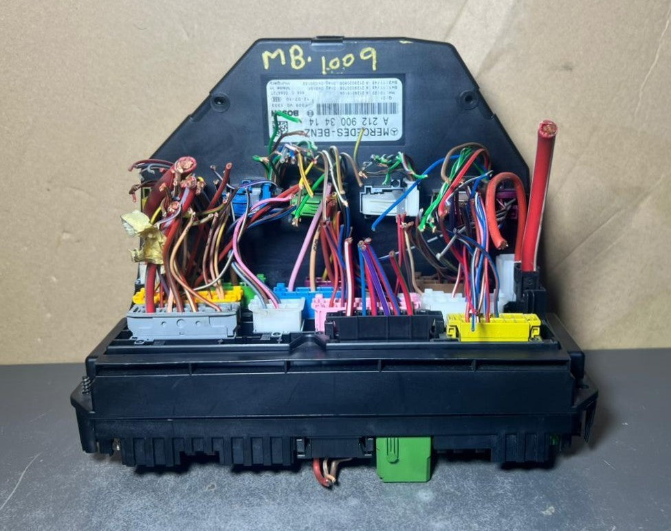 10-16 Mercedes-Benz W212 W204 Front SAM Module Relay Fuse Box A212 9003414 OEM
