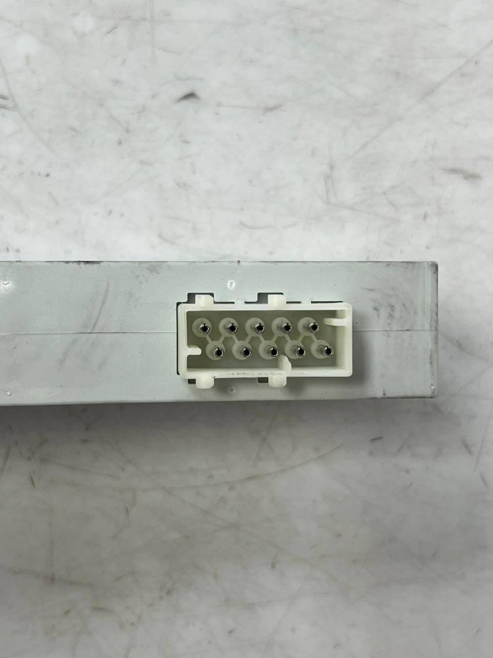 2003-2009  L322 Land Rover Range Rover Air Suspension Control Module RQT000013