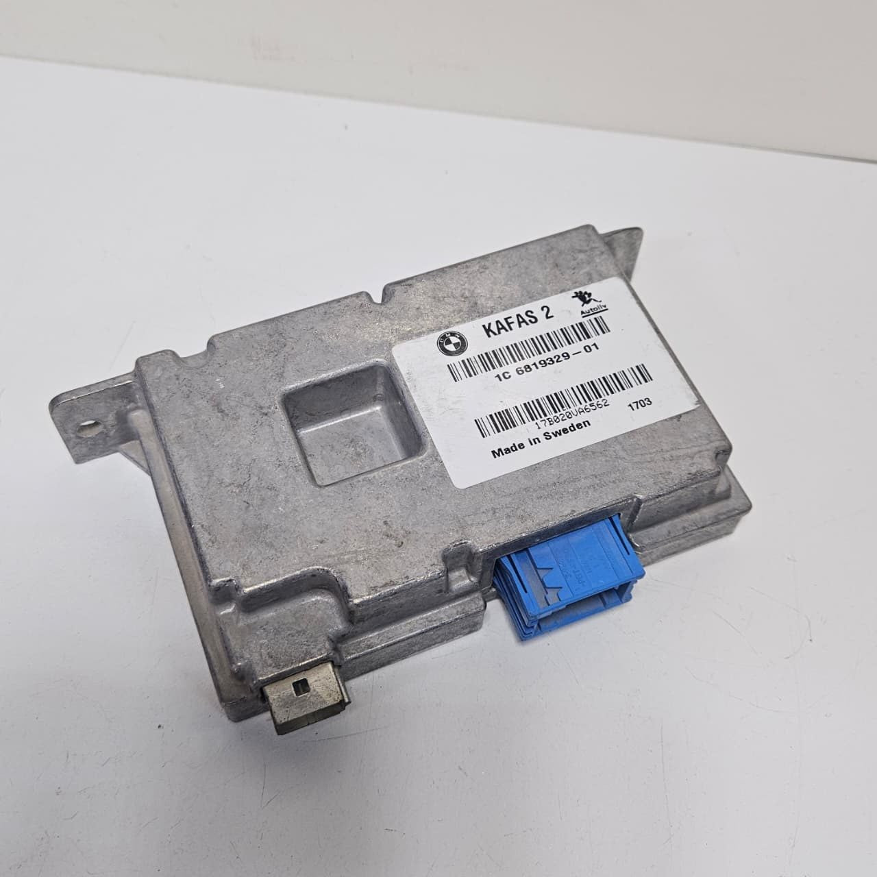 2013-2015 BMW X4 F26 750Li Camera Control Module 6819329