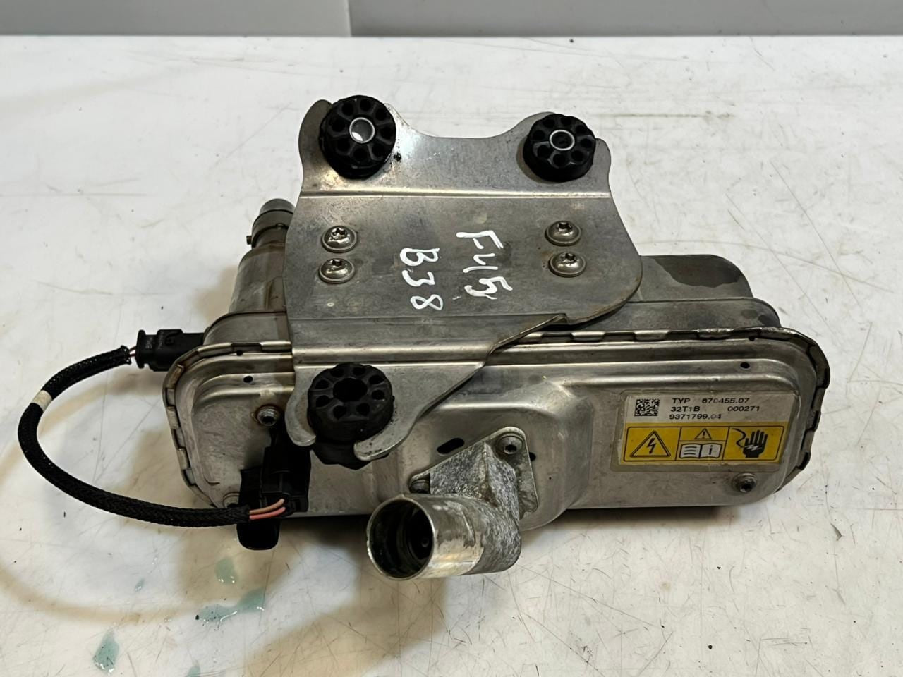 BMW F45 B38 2' Auxiliary Electrical Coolant Water Heater Hybrid 9371799 OEM