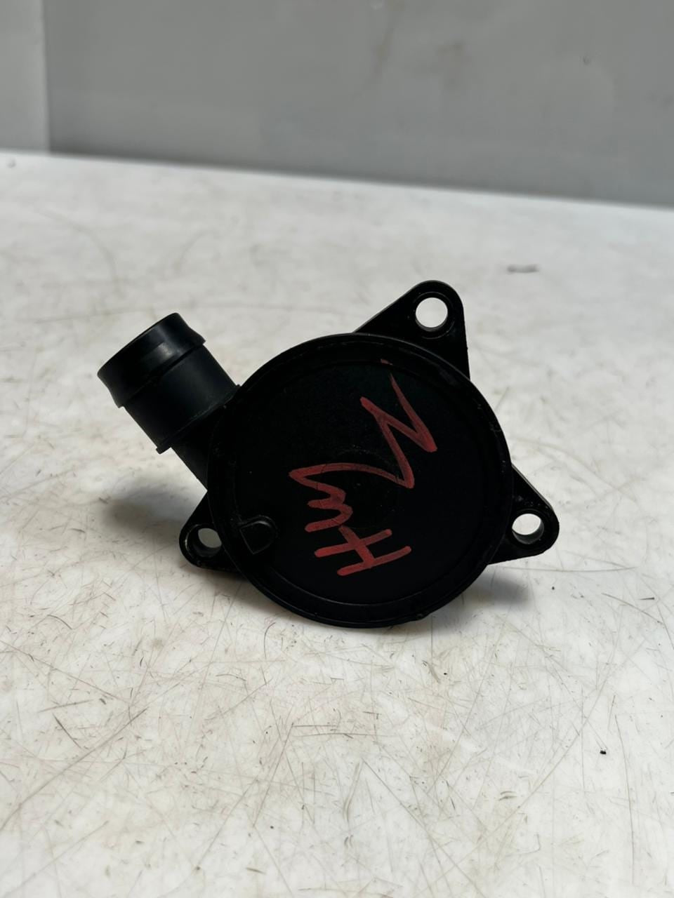 2003-2007 BMW 760Li E65 E66 E67 ENGINE Crankcase Vent Valve PVC 7549715 OEM