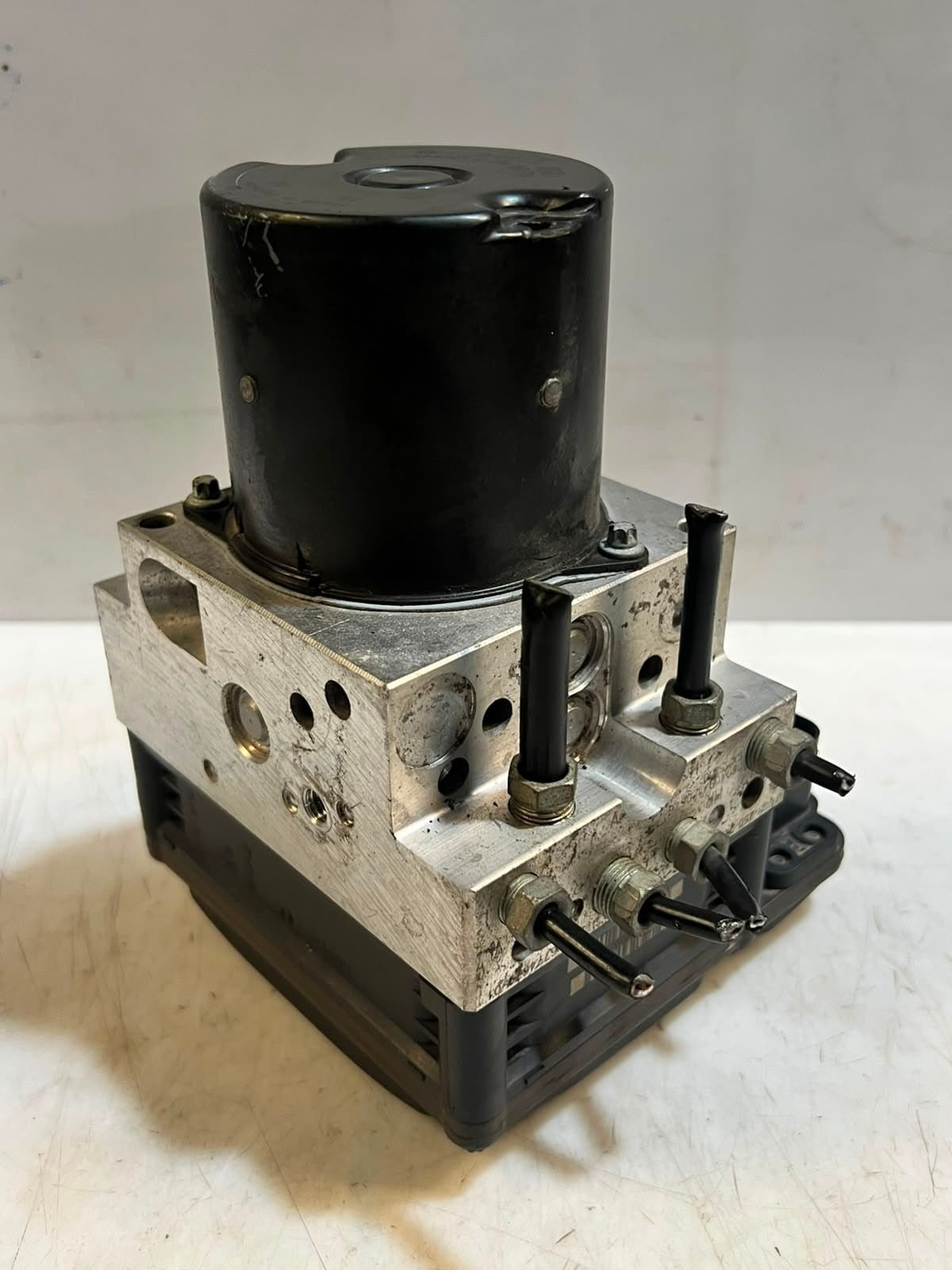 2008-2010 BMW E6X 535i 5 Series E60 520d Abs Pump Control Module 6783360 OEM