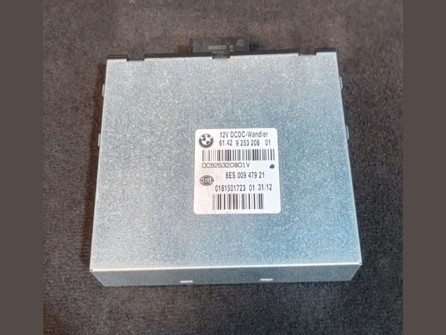 BMW X1 E84  E87 E88 E82 E90 E93 VOLTAGE CONVERTER CONTROL MODULE OEM -9253208