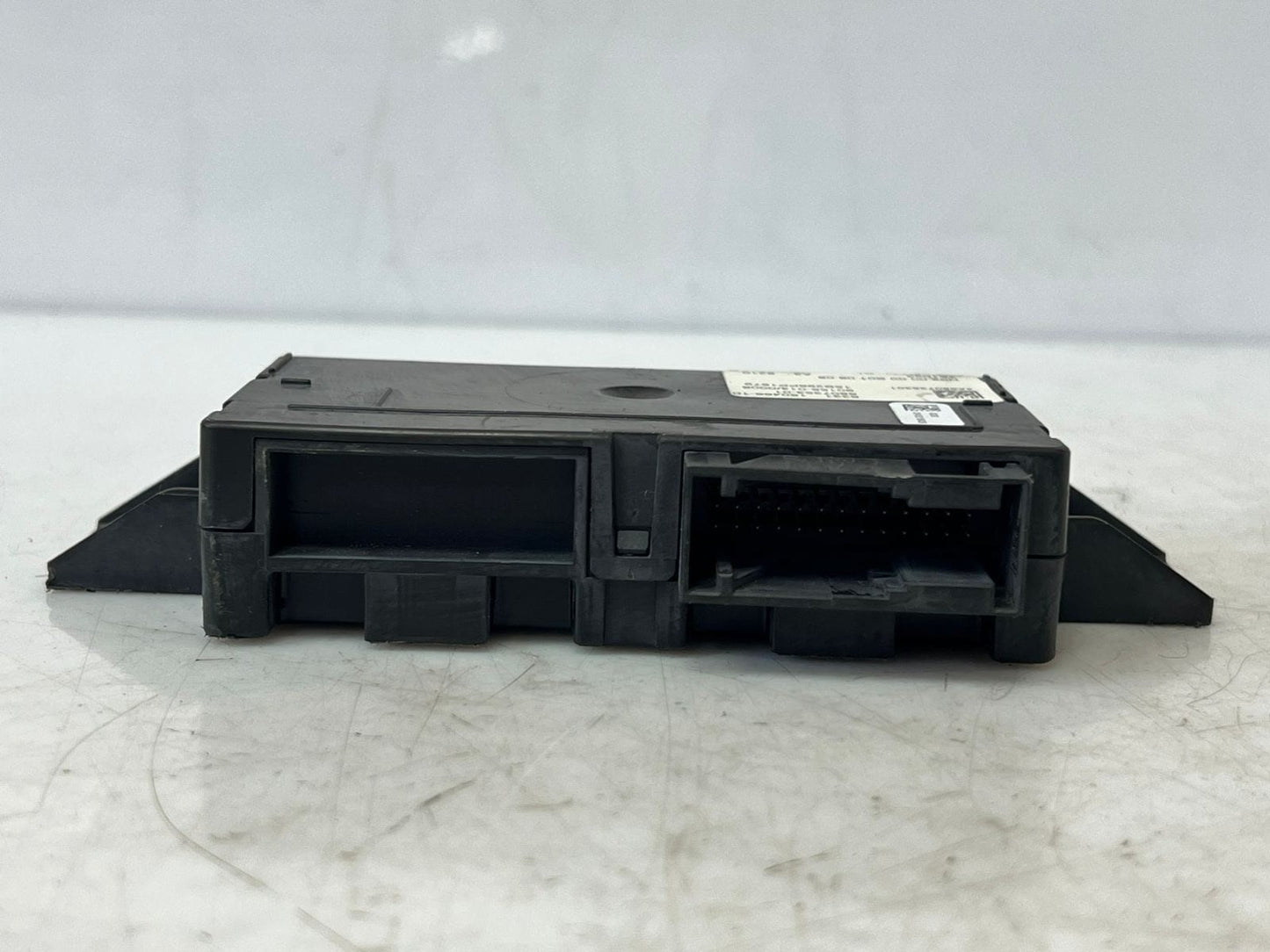2016 BMW 750i G12 M5 740I xDrive Interior Light Control Module 6807353 OEM