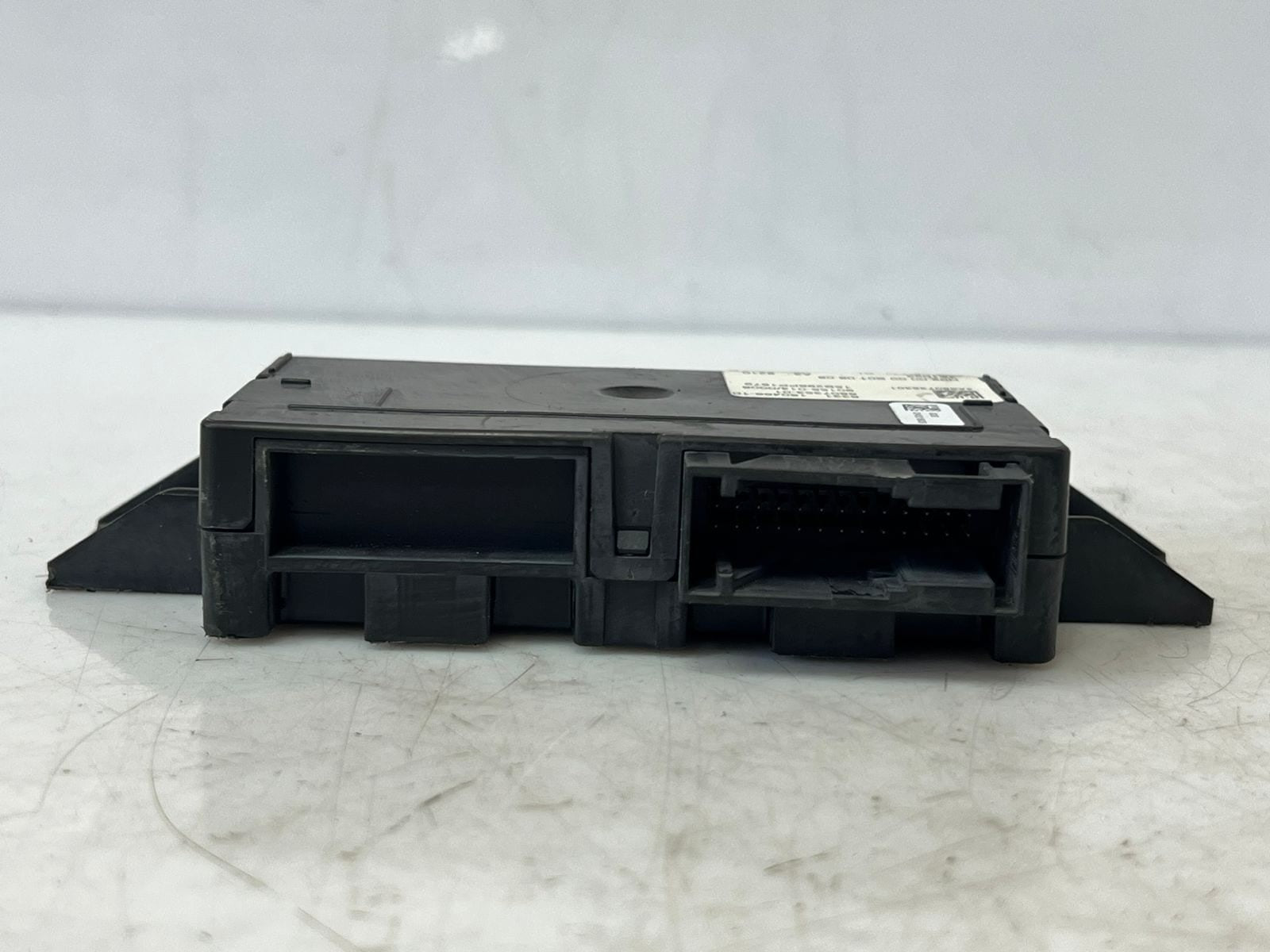 2016 BMW 750i G12 M5 740I xDrive Interior Light Control Module 6807353 OEM