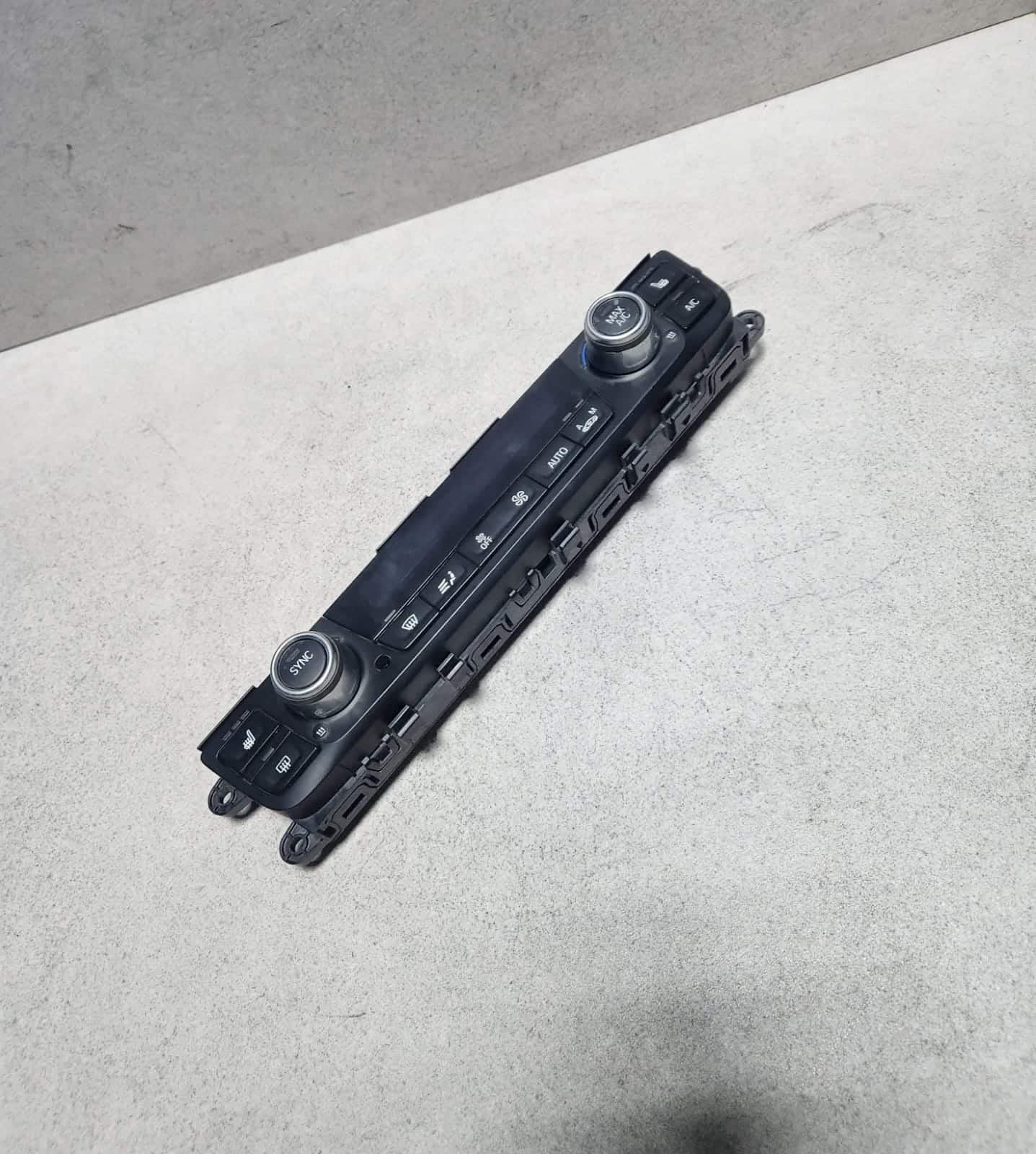 2014-2020 BMW i8 Climate Control Unit 9361799