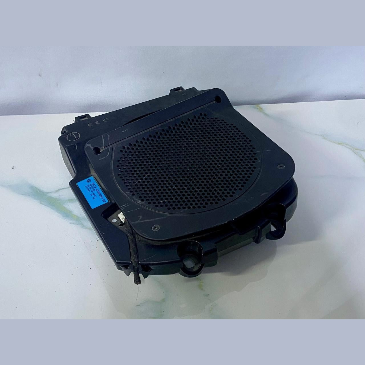 OEM BMW 528i 535i 550i Left Central HiFi Subwoofer 9169685