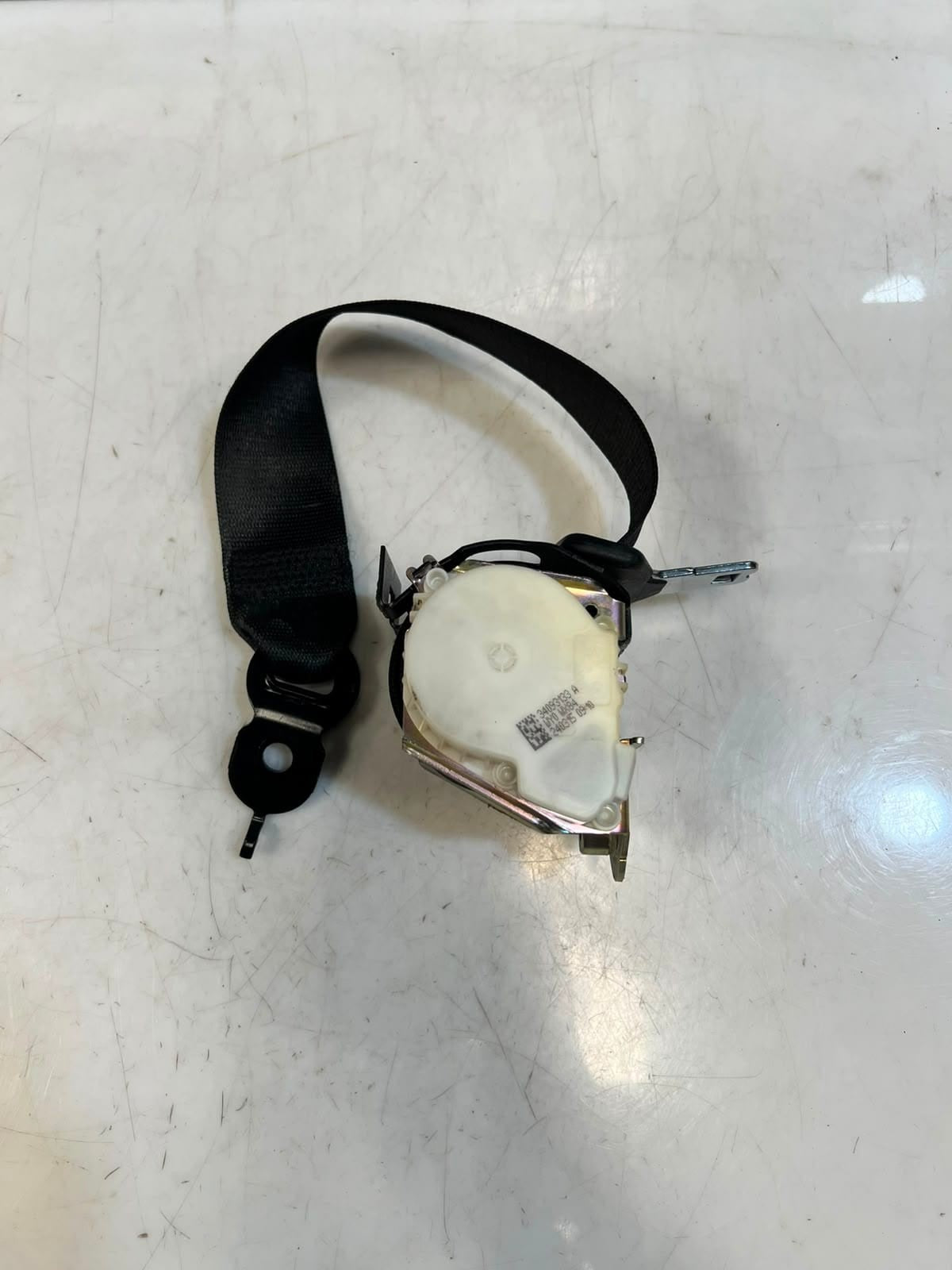 2011-2016 BMW 5 Series F10 F11 528i Rear Center Seat Belt 34093133 OEM