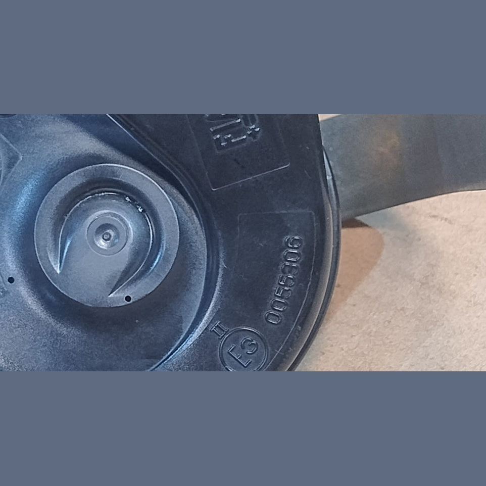 BMW X6 F16 3.0 Diesel Horn Alarm Signal (OEM, A046495)