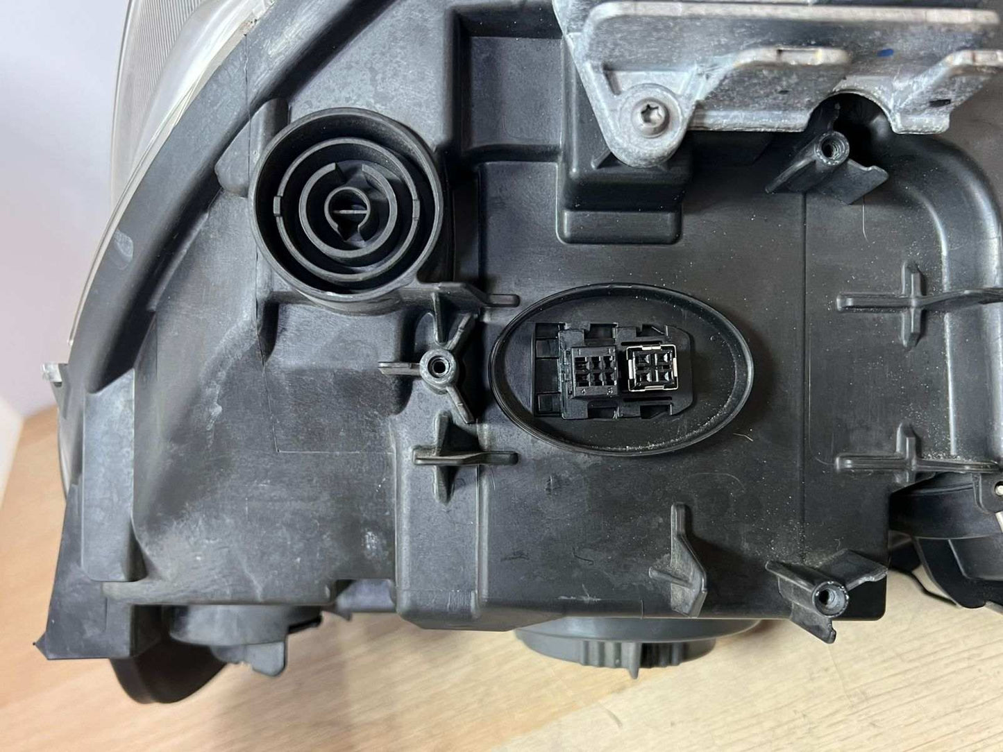 2014 BMW X1 E84 LCI RHD Headlight Bi-Xenon Light Right 7290242 ECE