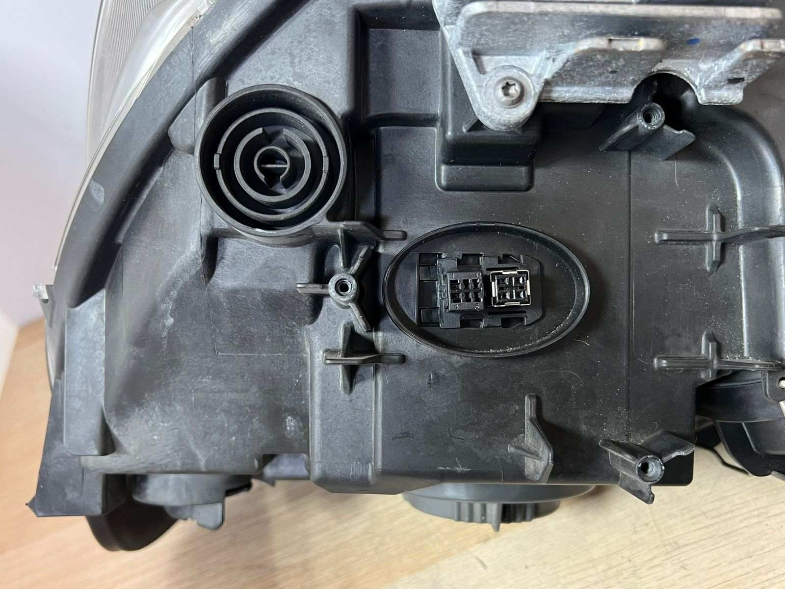 2014 BMW X1 E84 LCI RHD Headlight Bi-Xenon Light Right 7290242 ECE
