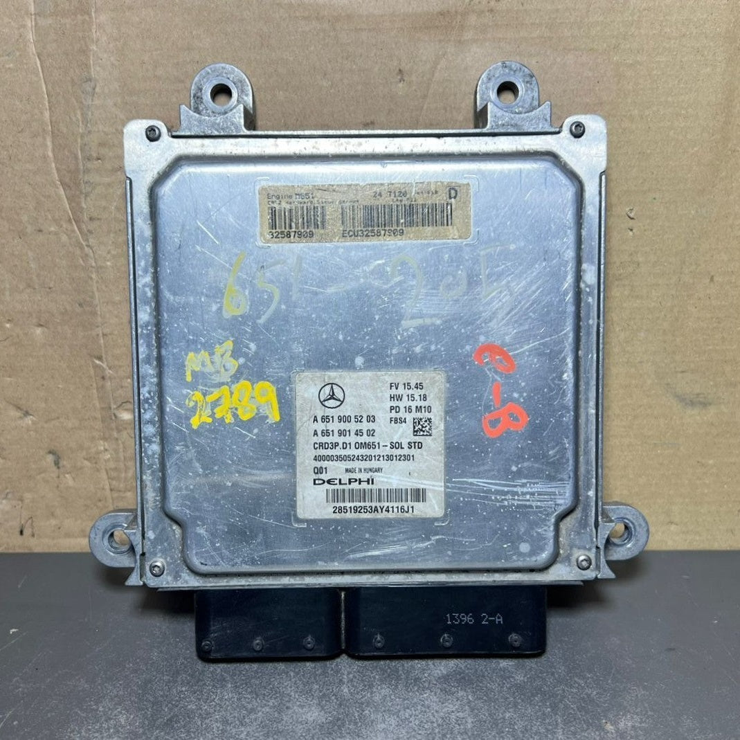 14-18 Mercedes W205 C-Class Engine Control Module Unit ECM ECU A651 9005203 OEM