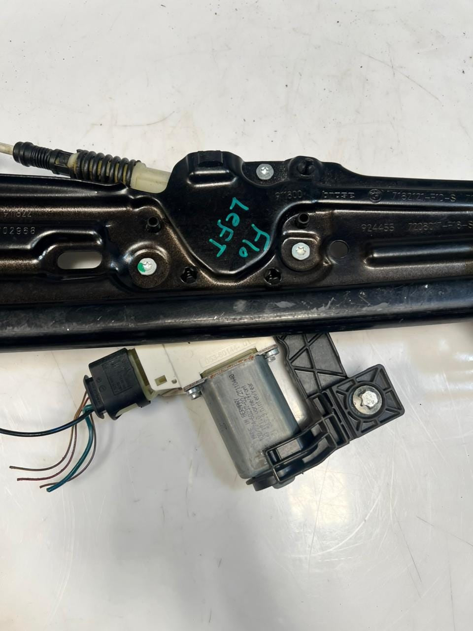 2012-2016 BMW 550i 5' F10 F11 Rear Left Window Regulator With Motor 7182121 OEM