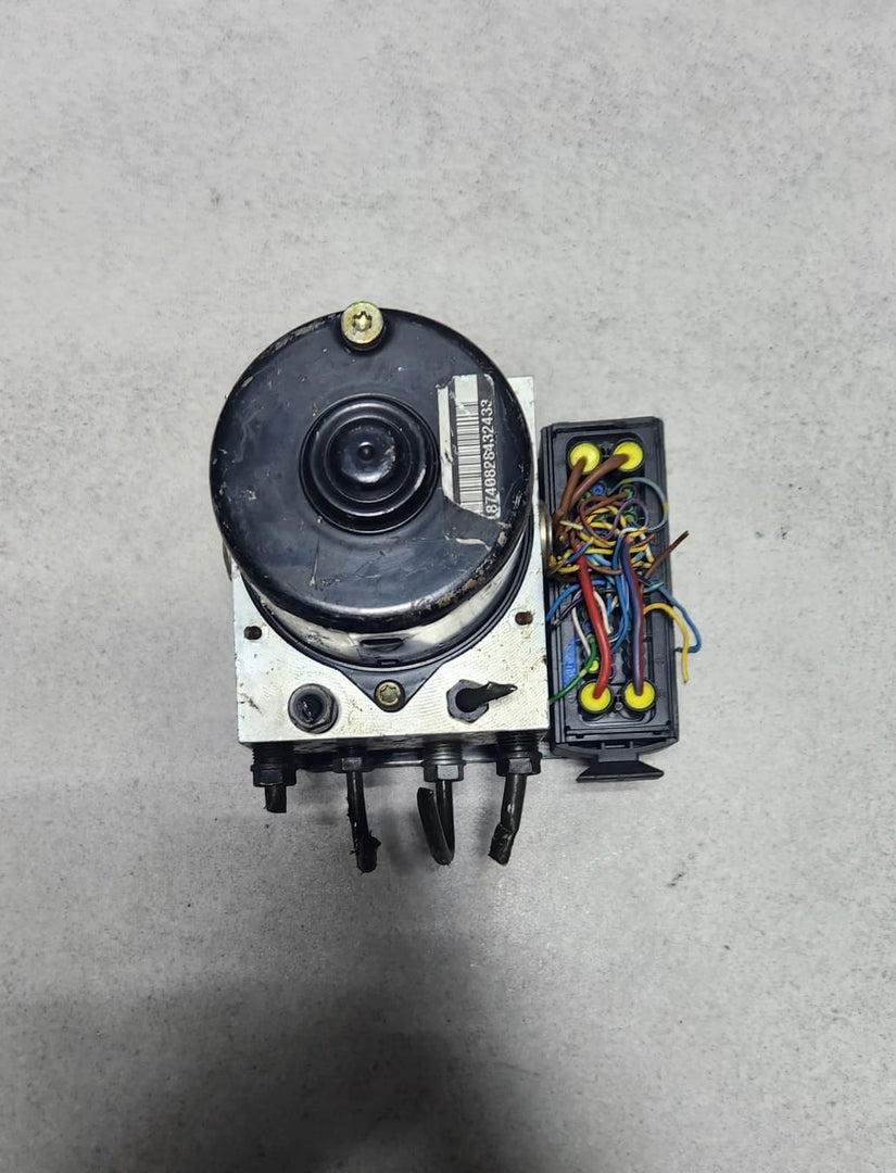 2002-2006 BMW 325i Abs Pump Module 6765454 325i E46 OEM