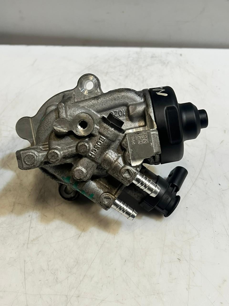 BMW 1 Series F20 F21 1.6 diesel High Pressure Fuel Injection Pump 8515058 OEM