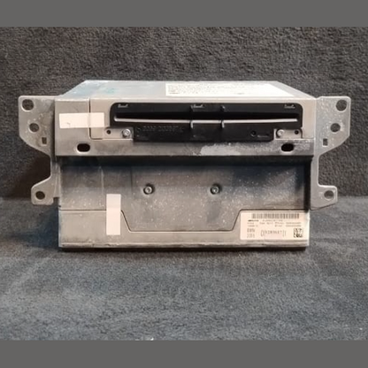 OEM BMW F30 HEADUNIT HIGH NAVIGATION RADIO CIC - 9289617‑01