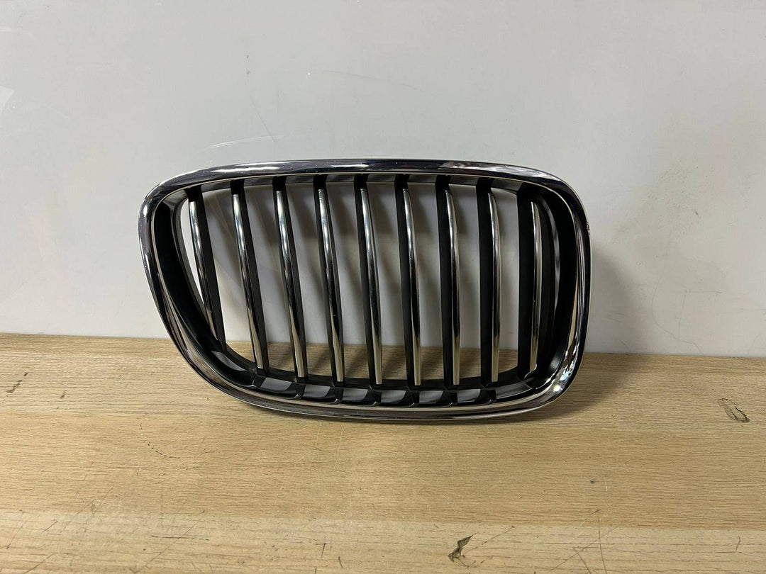 BMW 5 Series GT F07 2009 Front Right Upper Bumper Grille Trim Chrome OEM 7200170