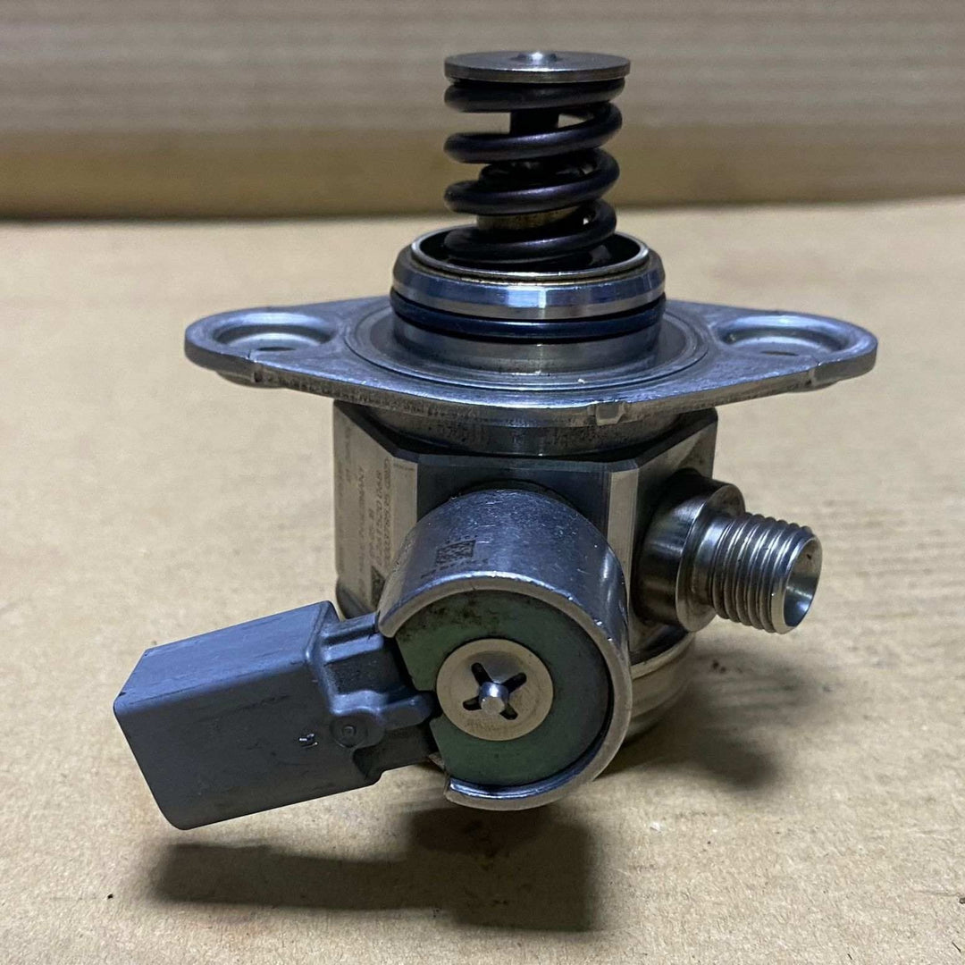 2014-2018 BMW X5 High Pressure Fuel Pump 7595339 550i, 650i, 750i, 750Li, X6, an