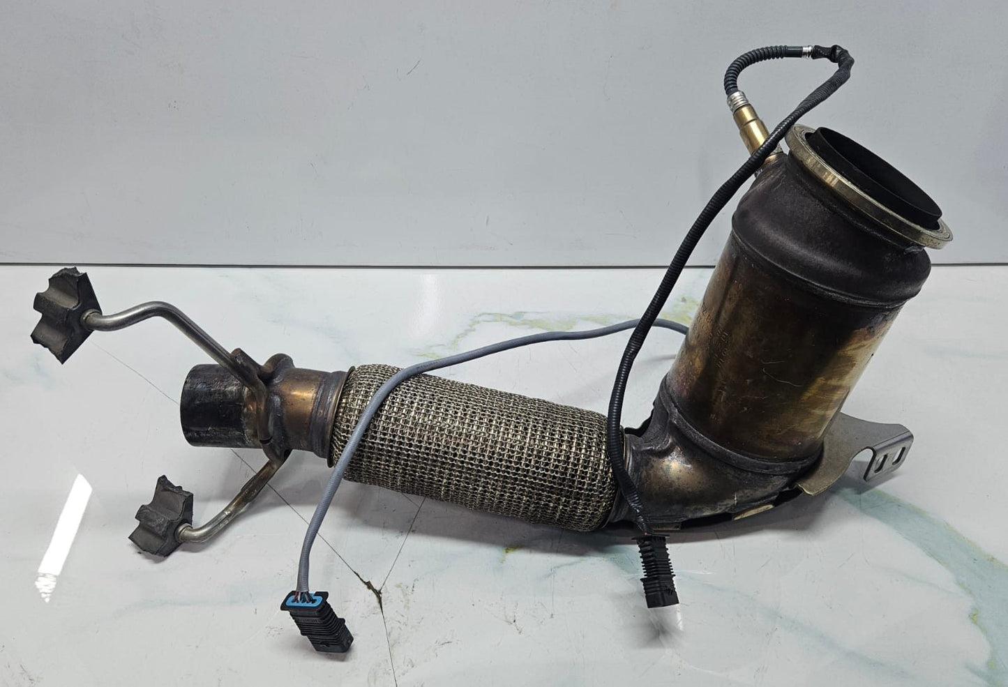 2018-2020 BMW X2 F48 B38 Catalytic Converter 8616302 OEM