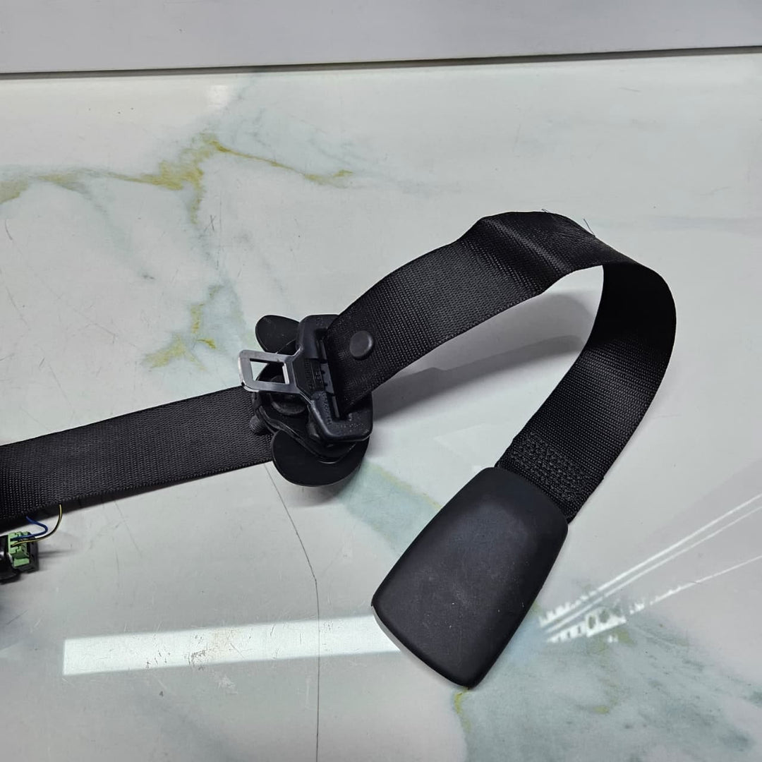 2018-2022 BMW X1 F48 X2 F39 Front Right Seat Belt 7401714