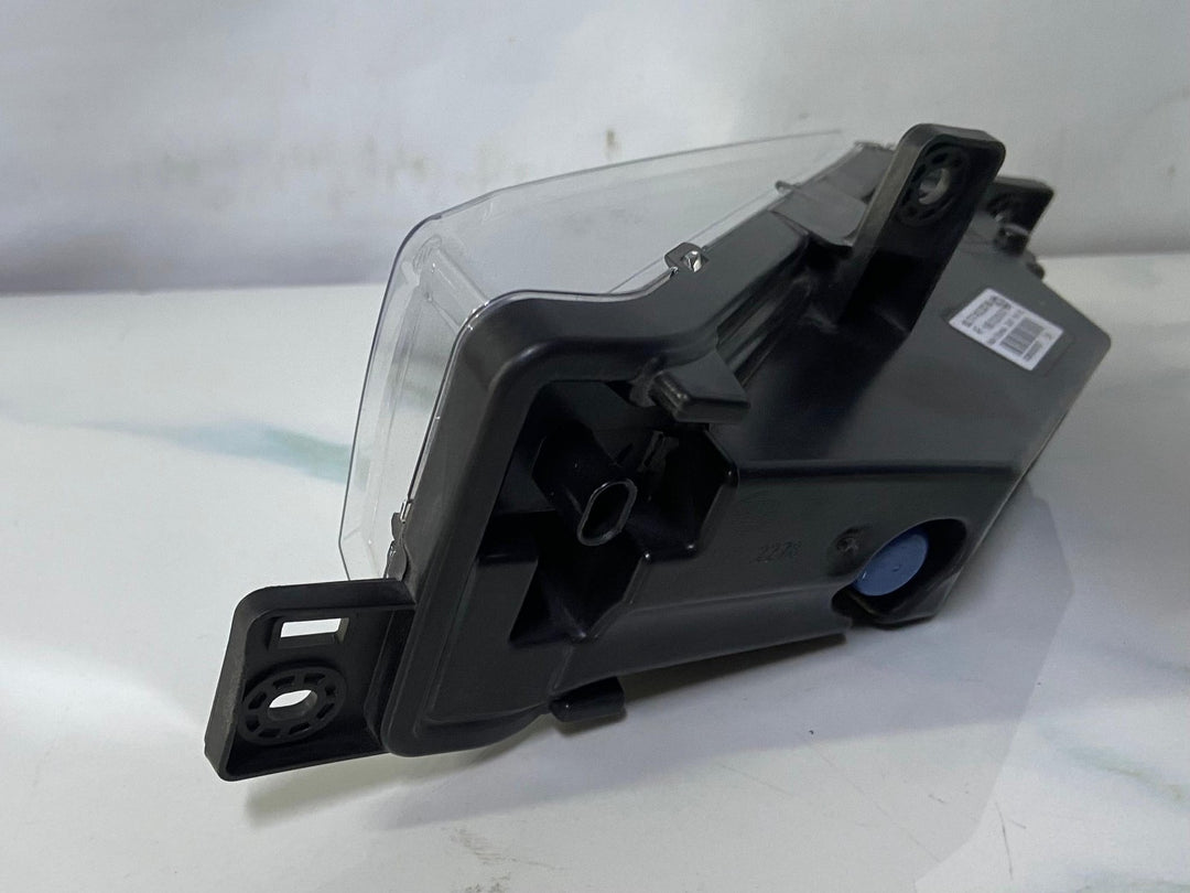 OEM BMW G01 G02 X4 X3 FRONT LEFT BUMPER LED FOG LIGHT 7412527