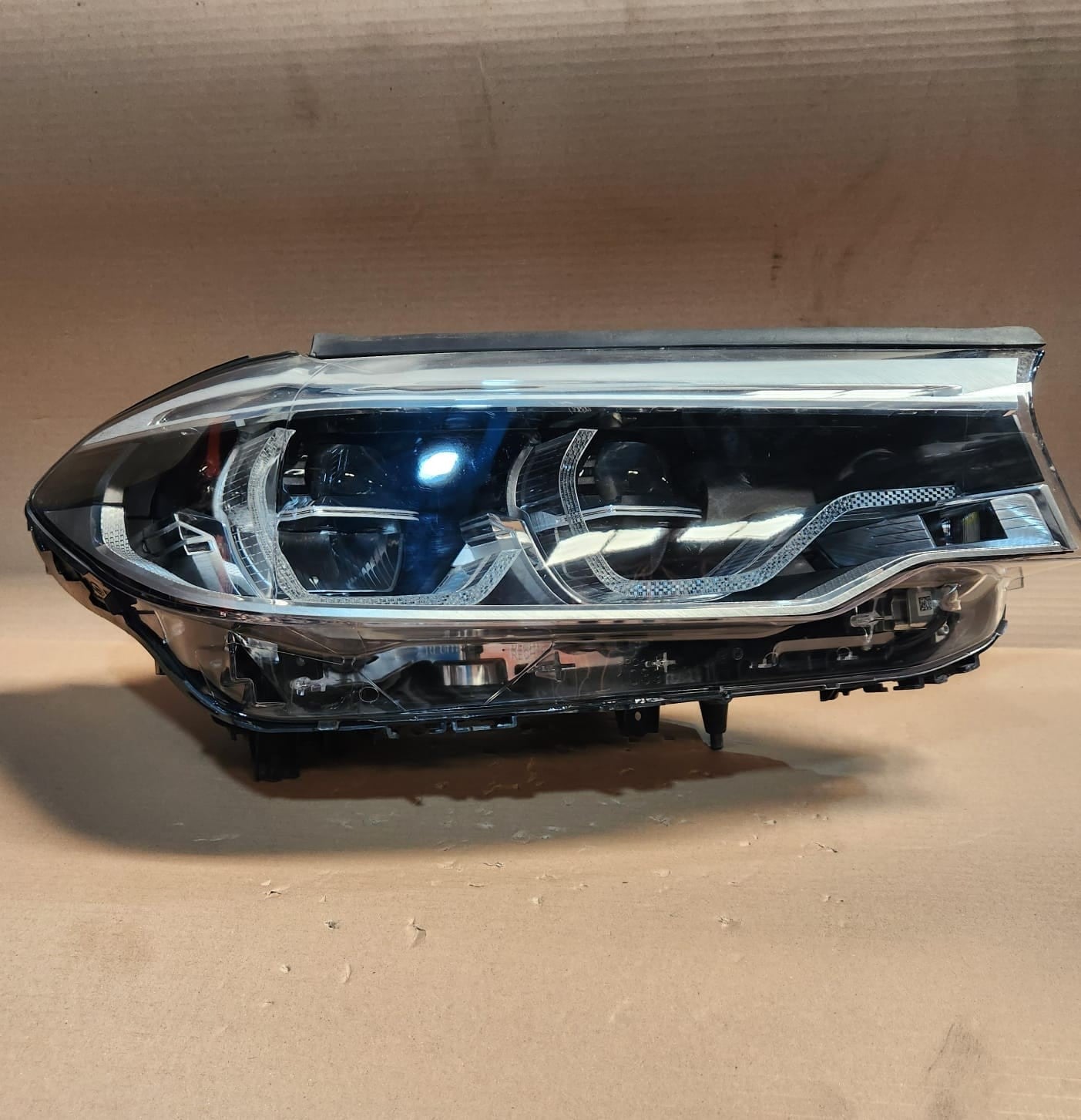 Genuine BMW Adaptive LED Headlight 8499109 5 Series G30 G31 and M5 F90