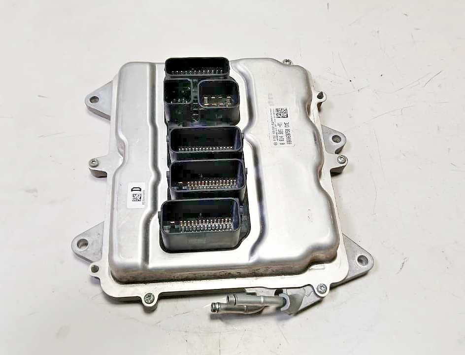BMW 5,6,7, SERIES F01 F02 F06 F07 N63N ENGINE CONTROL UNIT  MODULE DME 8614915