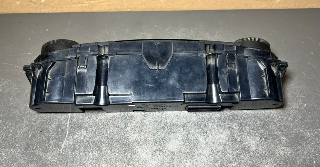 04-10 Mercedes-Benz W219 CLS A/C Heater Climate Control Panel A219 8300285
