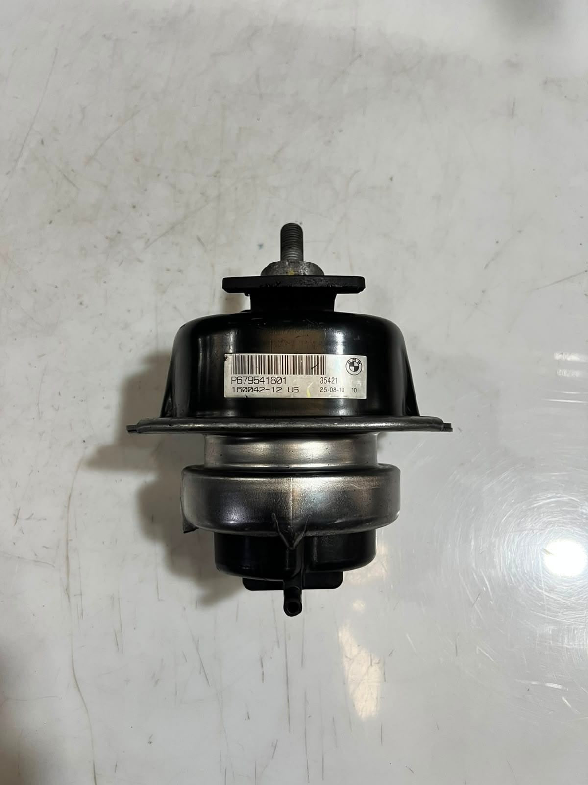 2007-2013 BMW X5 E70 and X6 E71 3.0L BEARING RUBBER Engine Mount 6795418