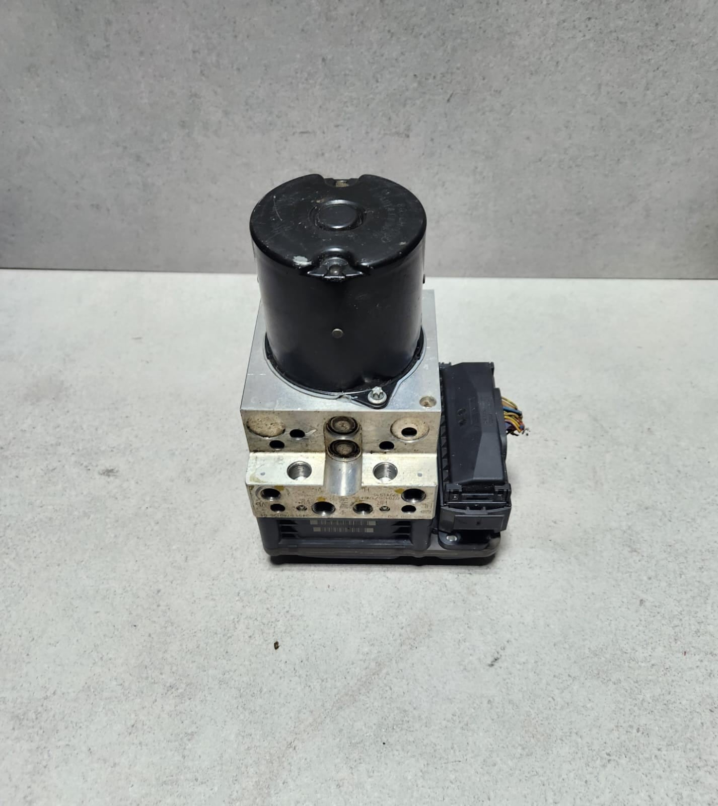 2007-2013 BMW X5 Abs Control Module 6781594 X5 E70 and X6 E71