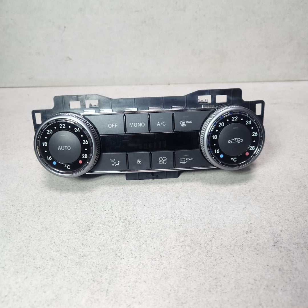2010-2012 Mercedes-Benz C250 Climate Control Unit 2048309885 C-Class W204 