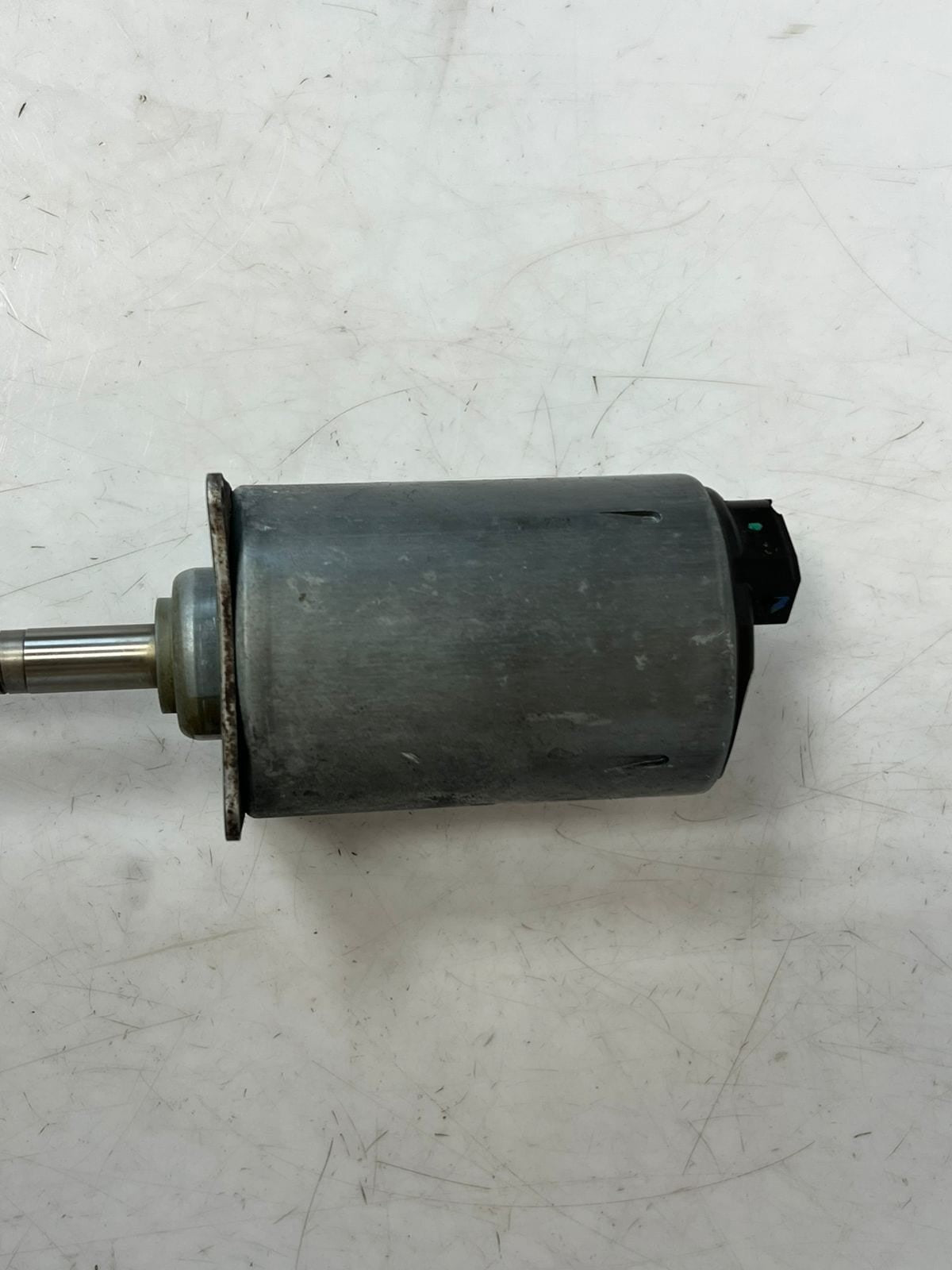 2004-2005 BMW 545i 550i 645Ci 650i 740I N62 Valvetronic Actuator Motor 7548389