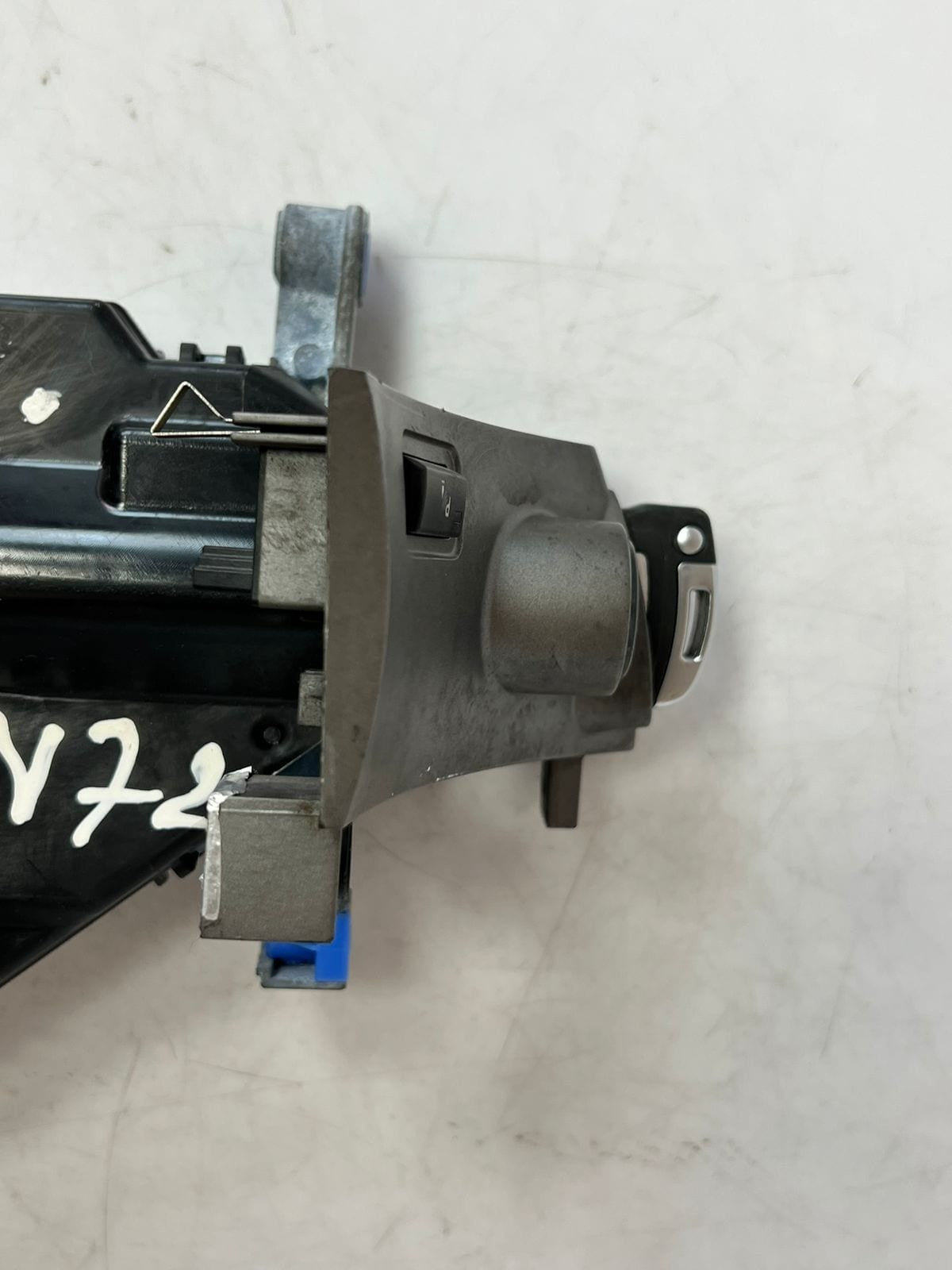 2002-2005 BMW 7 E65 E66 IGNITION MODULE START STOP KEY 5WK48017 6941225