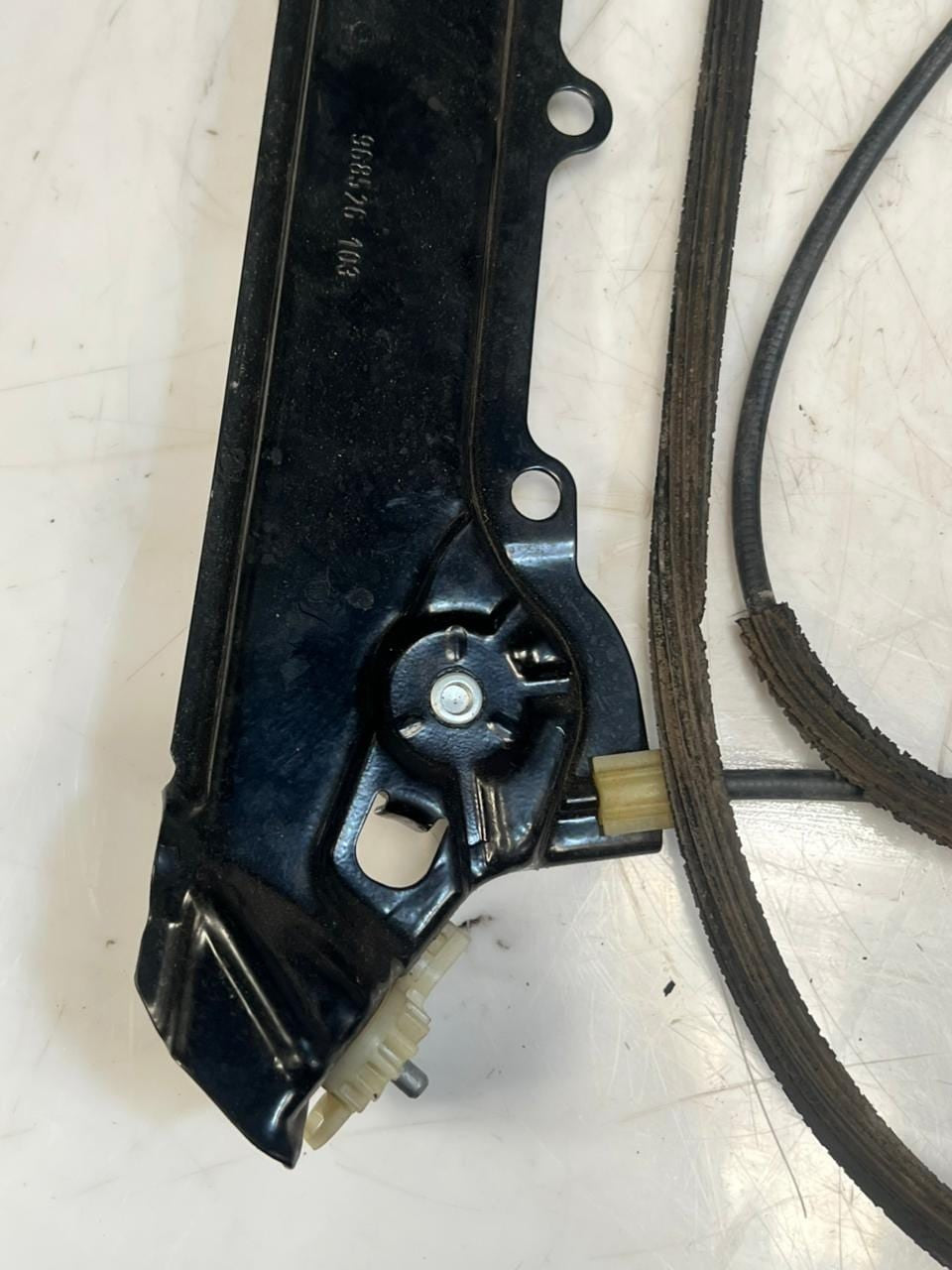 2012 BMW Z4 E89 sDrive 20I Window REGULATOR Motor Front Left 6952085 OEM
