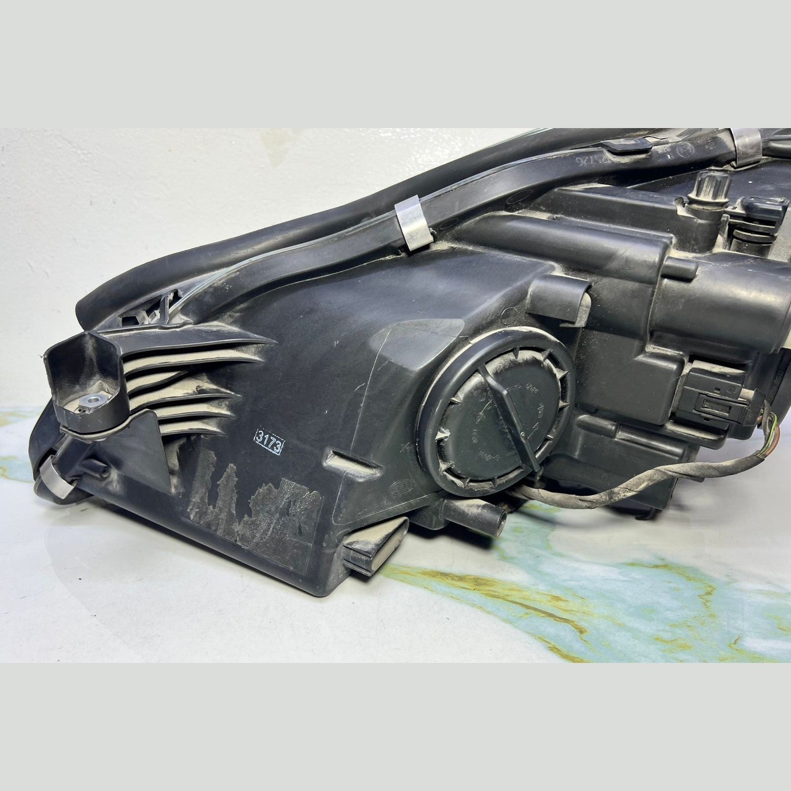 06-10 Mercedes W219 CLS-Class CLS350 Front Right Side Head light Headlamp OEM