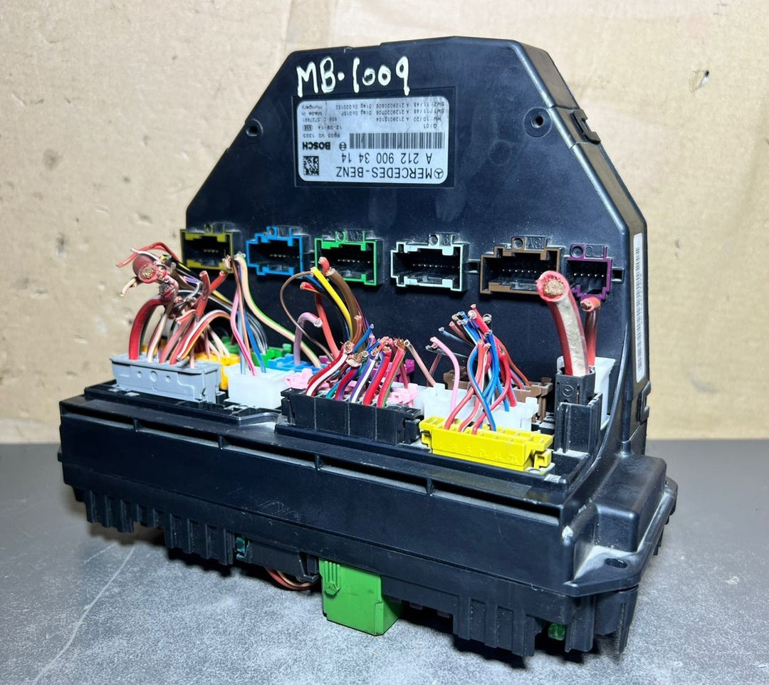 10-16 Mercedes-Benz W212 W204 Front SAM Module Relay Fuse Box A212 9003414 OEM