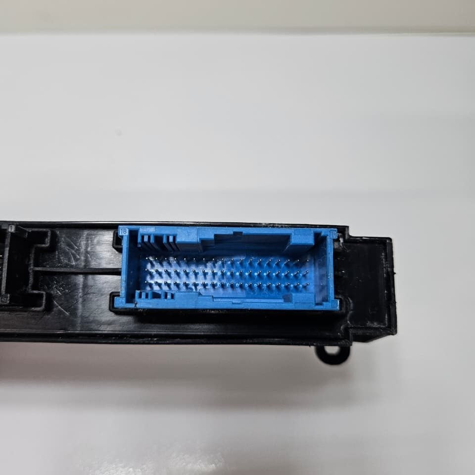 2011-2016 BMW 535i Body Control Module 9244393 OEM