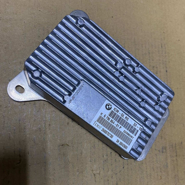 BMW Suspension Control Unit 6796864  5 Series F10 F11 and 7 Series F01 F02 F03 F