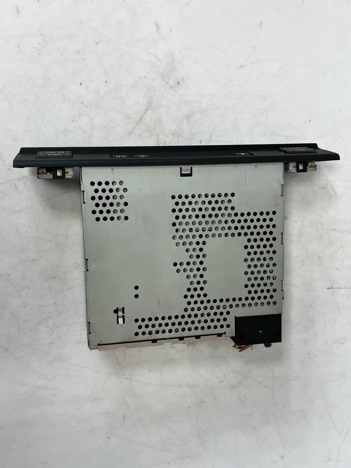 BMW C33 OCEANIA 12V DC NEGATIVE GND Business Radio 8362349 OEM