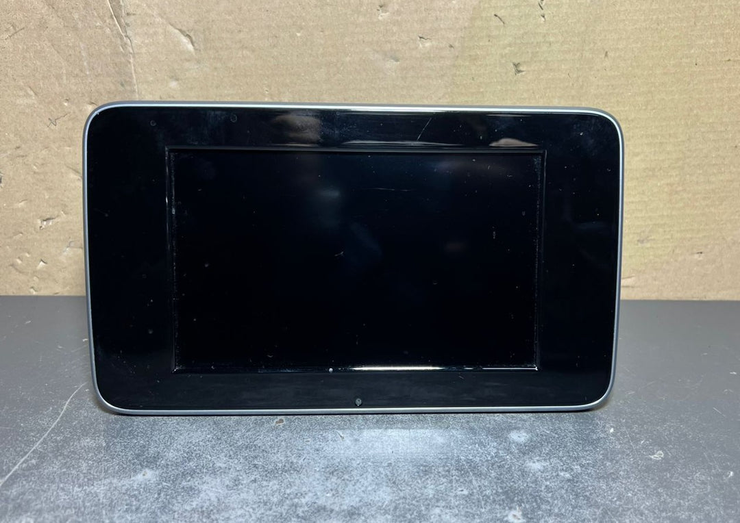 14-18 Mercedes-Benz W205 C-Class Navigation Display Screen Monitor A205 9004113