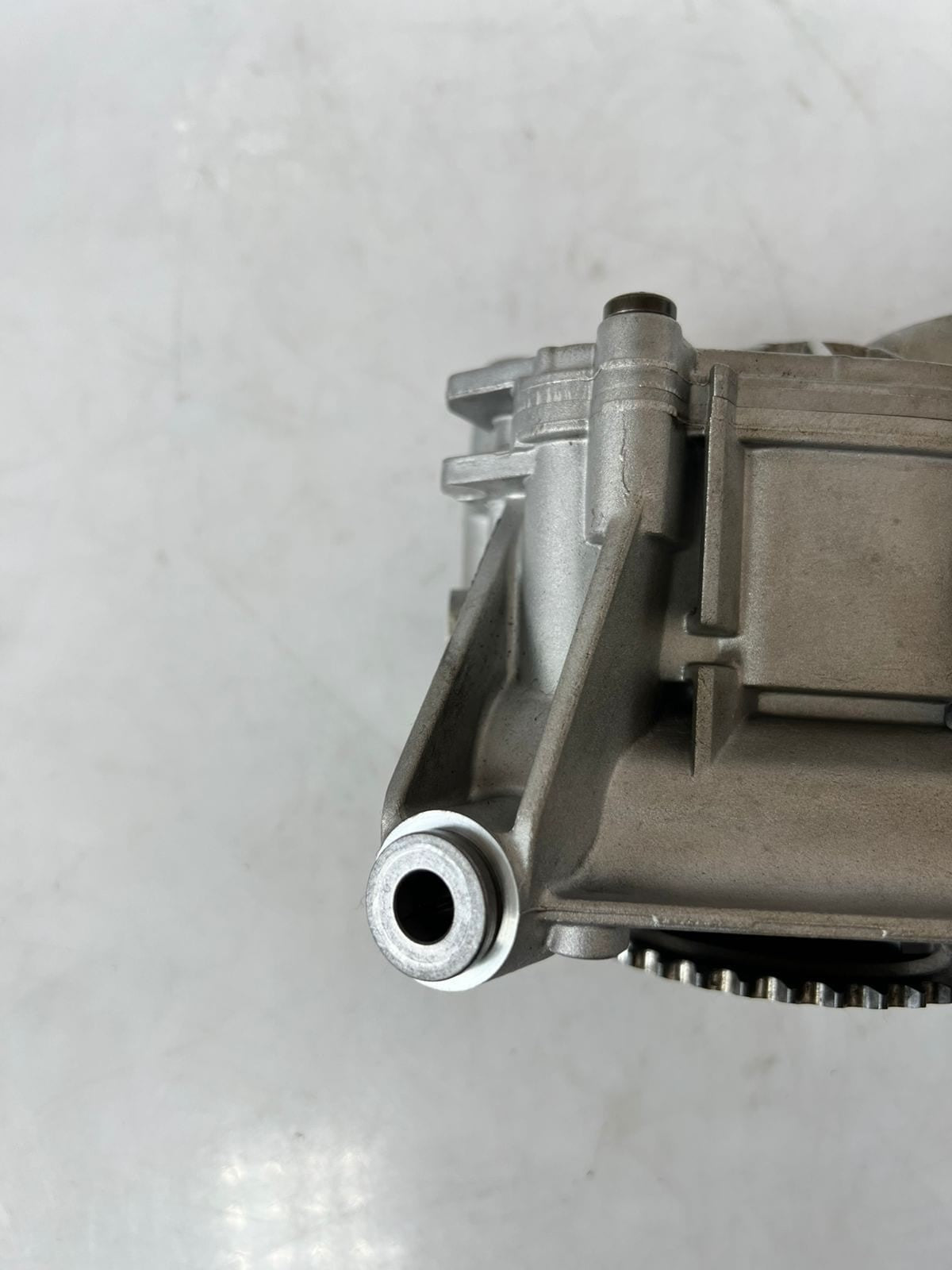 2016-2019 BMW 5 Series G30, X5 xDrive M50i Engine Oil Pump Assembly 8601072 OEM