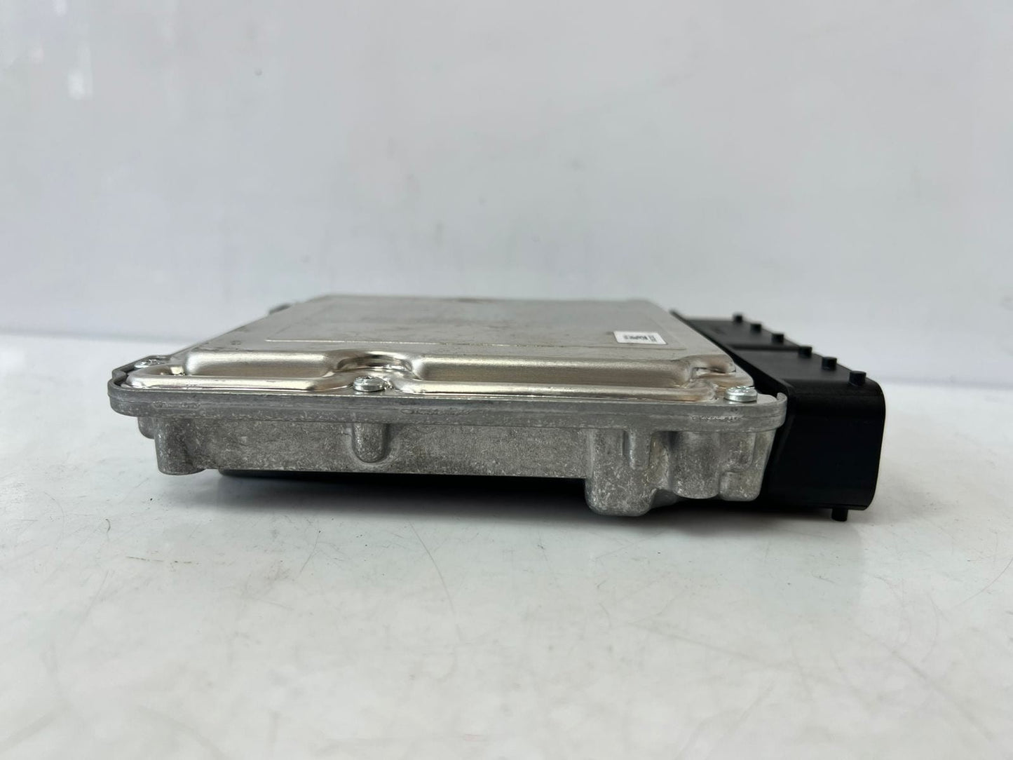 2012 BMW F30 N47D F20 3' 2.0 320d 120d diesel Engine Control Unit ECU 8518568 